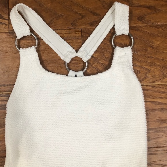 Scrunch textured strappy ring one piece bikini - Picture 4 of 8